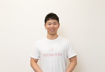 岩田 泰典スタッフ紹介スタッフ写真01