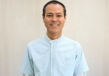 銘苅　和史スタッフ紹介スタッフ写真01